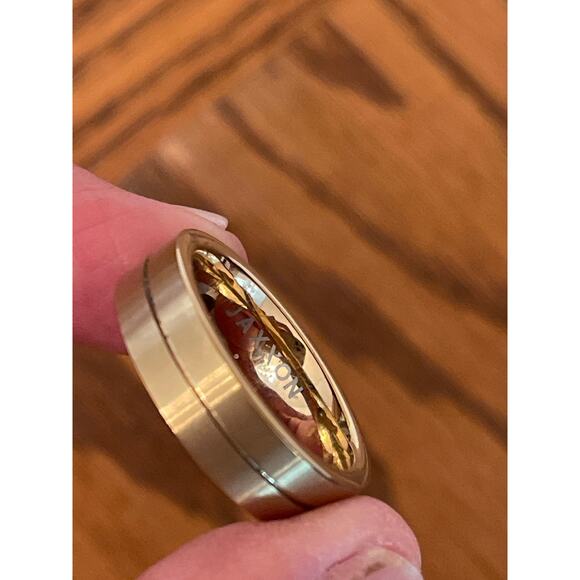 Jaxxon Single Stone Comfort Fit Band
- 7mm Gold - Picture 7 of 9